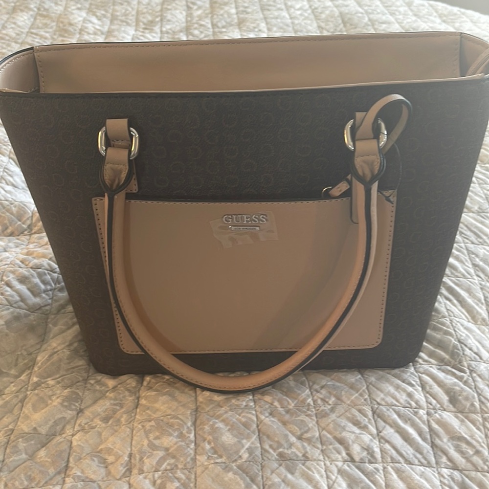 Guess woman’s purse